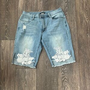 VENUS Light Blue Denim Bermudas with Lace Detail